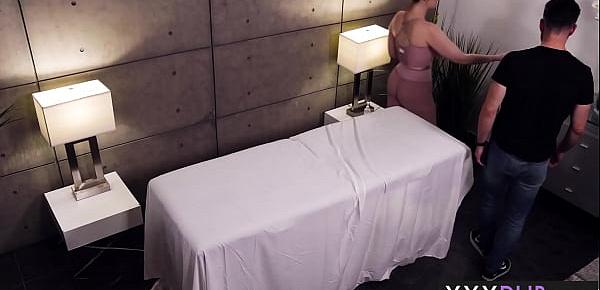 Perverted big cock client enjoyed massage and blowjob in the same time